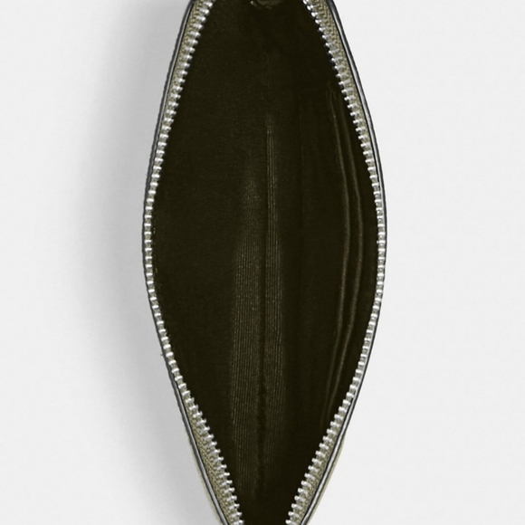 Coach Corner Zip Wristlet. - Picture 2 of 4